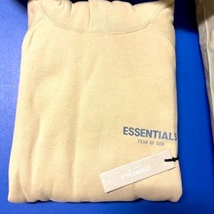 - * 🔥LAST ONE !! BRAND NEW FEAR OF GOD HOODIE